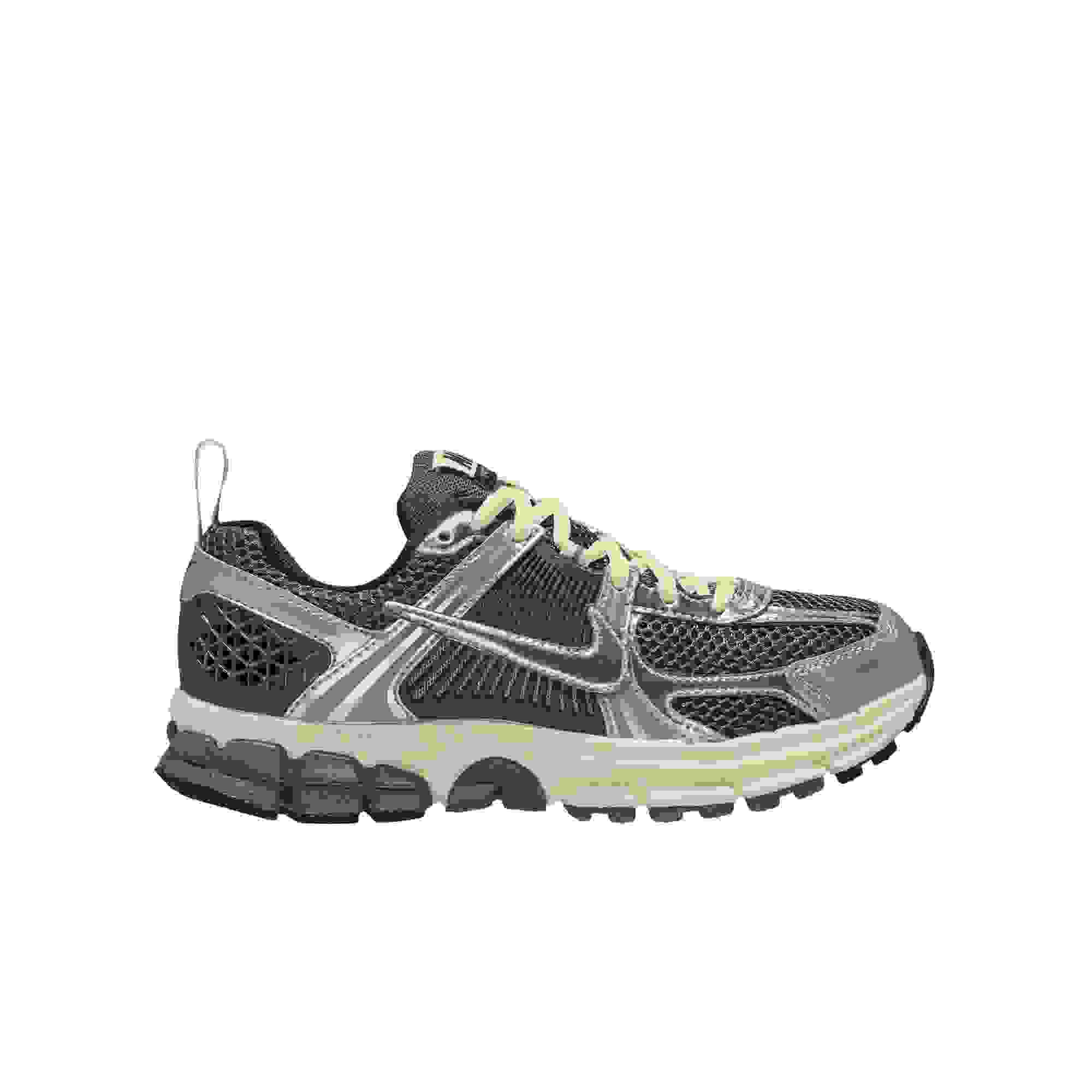 Nike Vomero 5 Grade School Boys' "Iron Grey/Chrome/Metallic Silver" Shoe